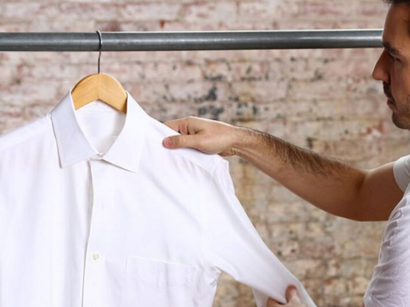 Cách bảo quản áo sơ mi trước khi giặt