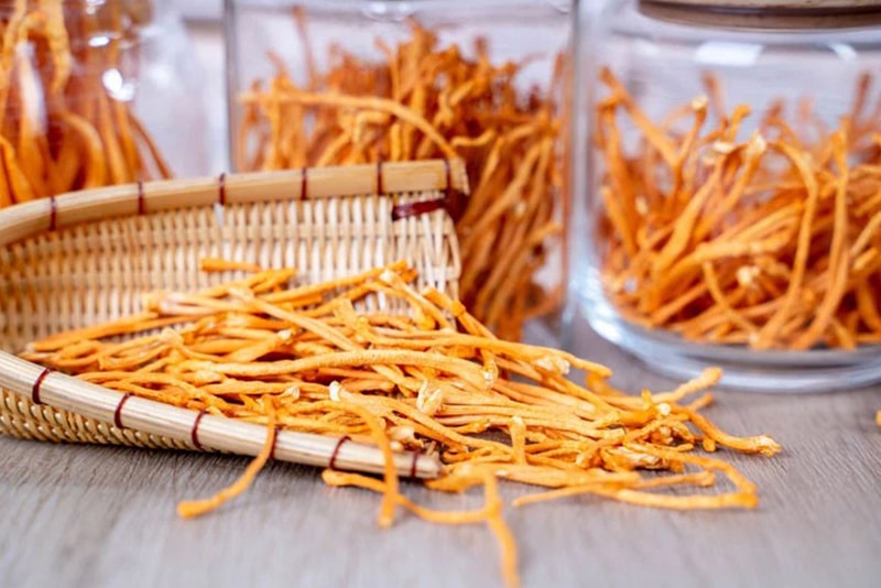 Bảo quản đông trùng hạ thảo khô trong môi trường khô ráo