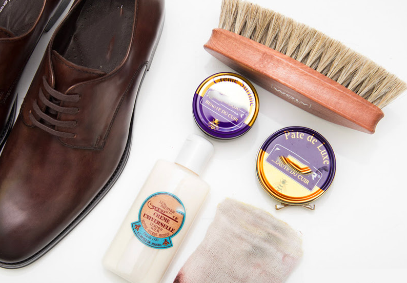 Chọn bàn chải đánh giày và các sản phẩm vệ sinh giày da phù hợp