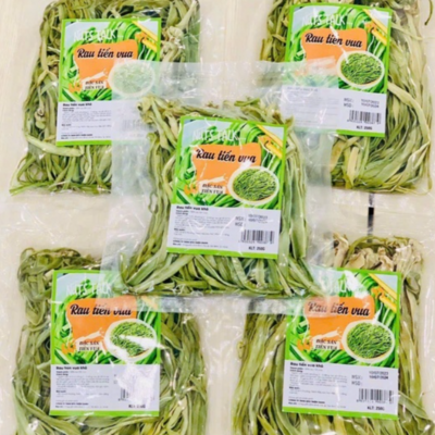 Dùng máy hút chân không