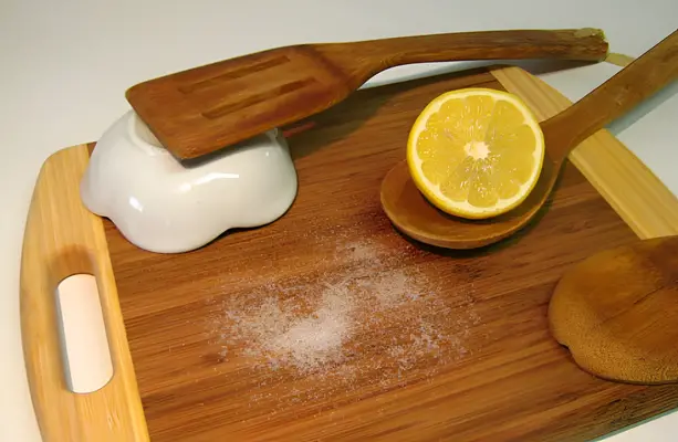 Làm sạch bằng chanh