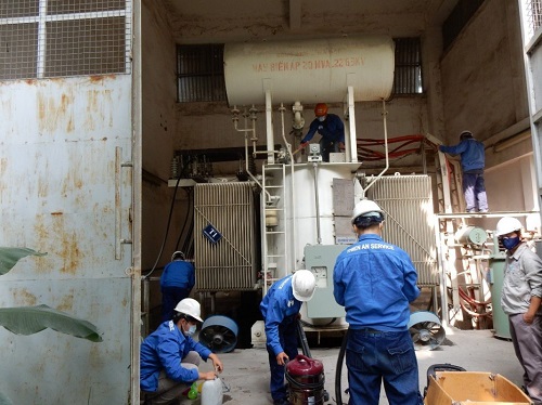 Kiểm soát độ ẩm bên trong máy biến áp