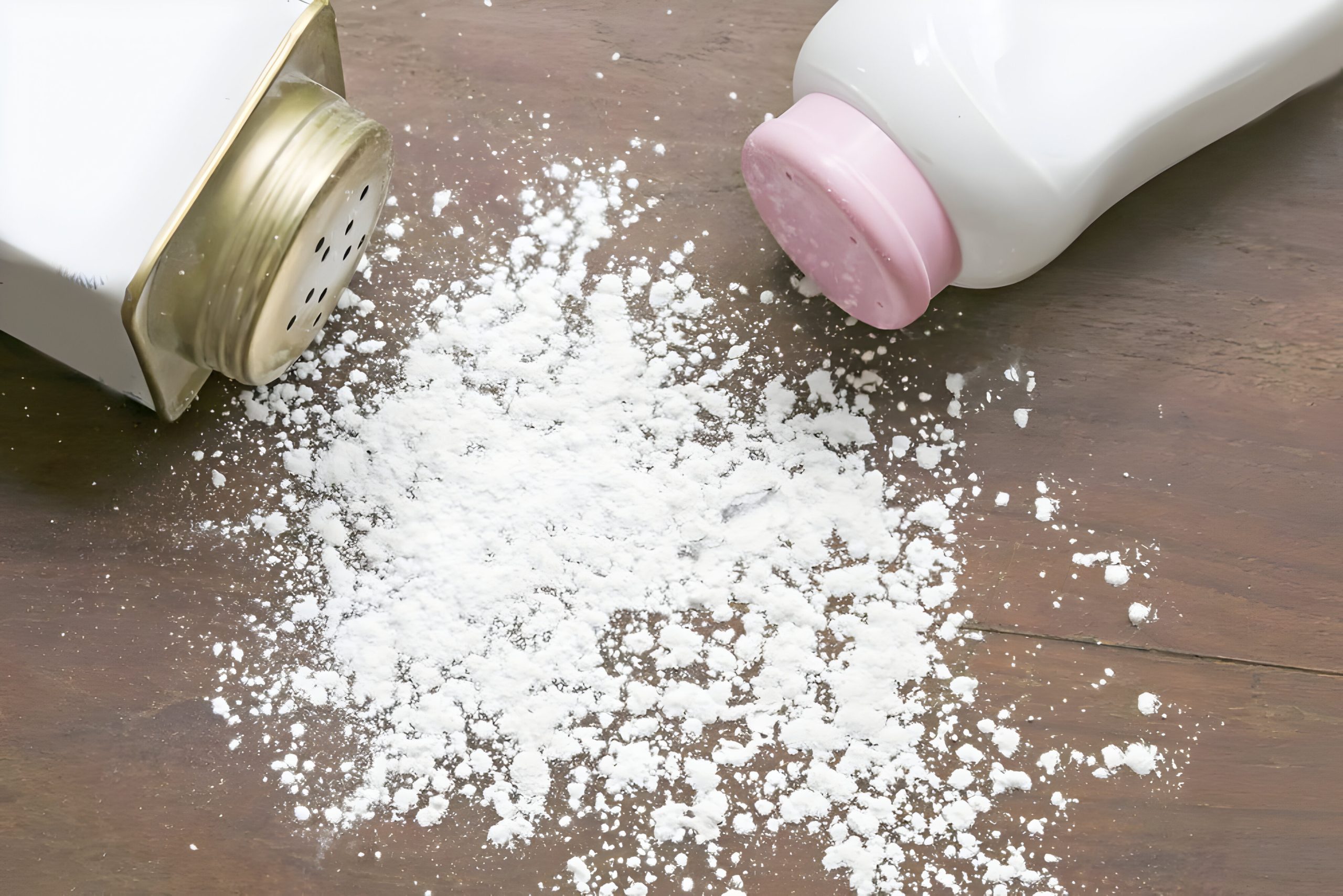 Dùng phấn rôm trẻ em