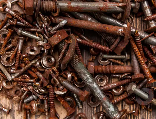 Nguyên nhân gây gỉ sét hàng hóa kim loại