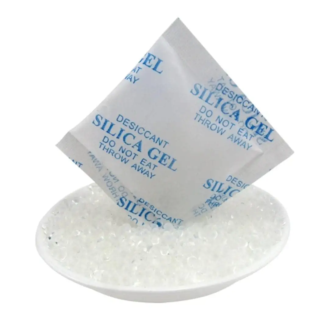 Gói chống ẩm trong bánh gạo có nguy hiểm không?