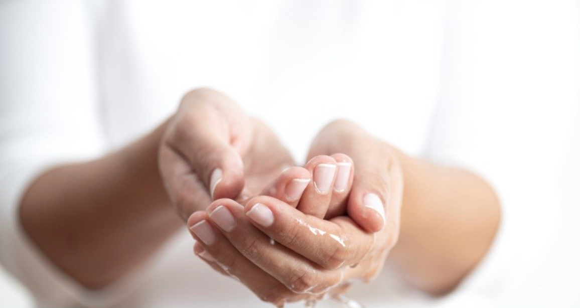 Nguyên nhân đổ mồ hôi tay