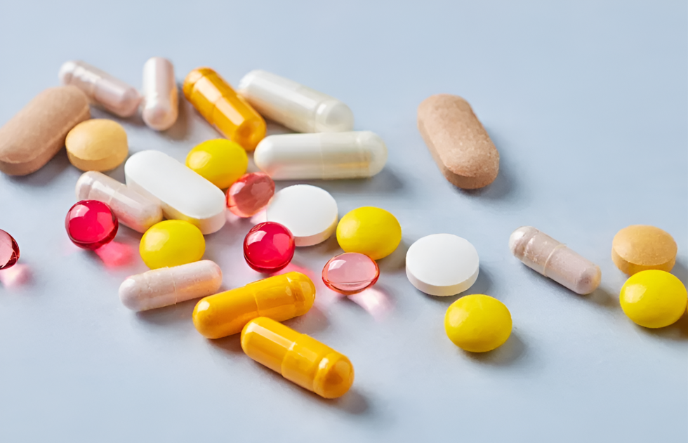 Cách bảo quản thuốc khi đi xa