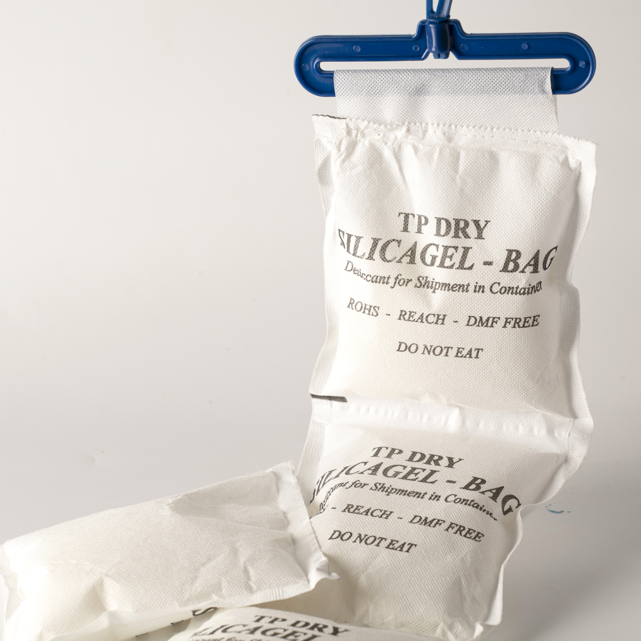 Túi chống ẩm Hút Ẩm Thịnh Phong - Giải pháp hàng đầu cho đồ gỗ, mỹ nghệ